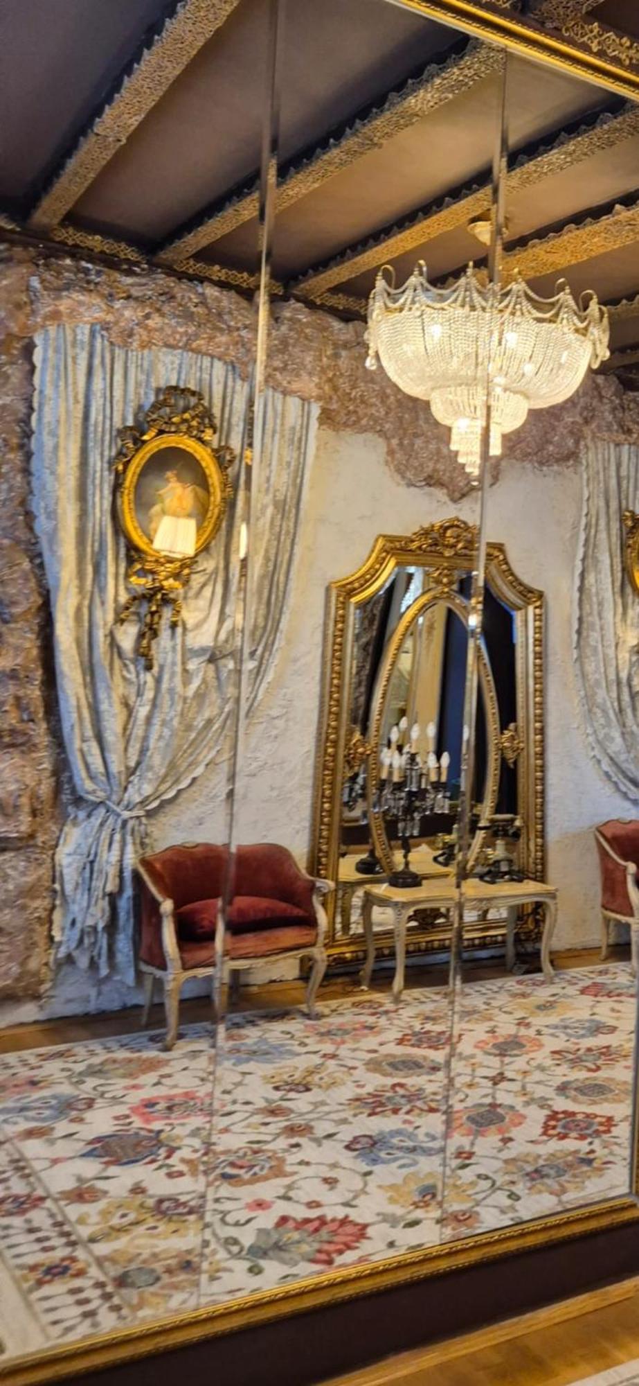 Conacul Coroanei Luxury Boutique Hotel Бухарест Экстерьер фото